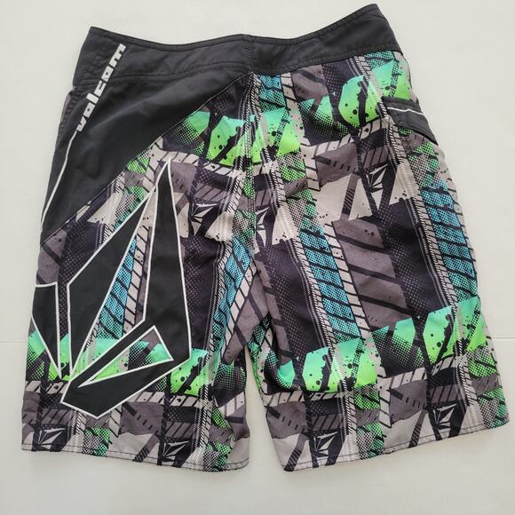 Volcom Board Shorts Men's Size 31 Swim Trunks Black Green Graphic 10" inseem - Picture 5 of 9